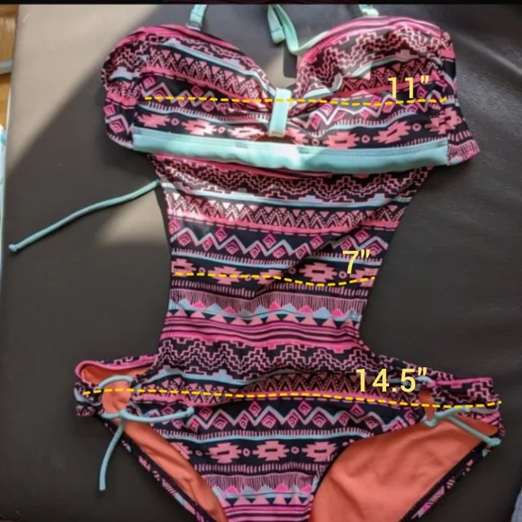 Swimsuit - Picture 1 of 4